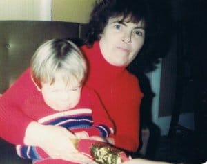 Rick and mum pulling crackers