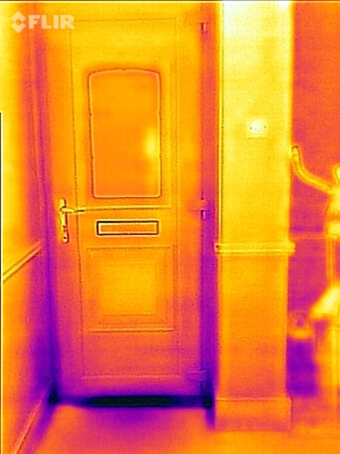 FLIR ONE showing cold spot inside the front door