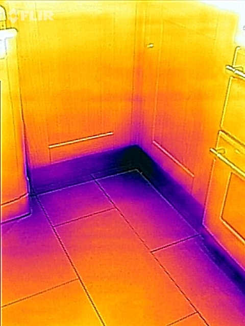 FLIR ONE showing cold spots in the kitchen