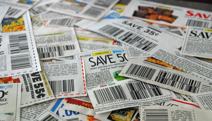 op zoek naar coupons om de kosten van uw supermarkt winkel naar beneden te brengen? Weet je niet waar je ze moet zoeken?