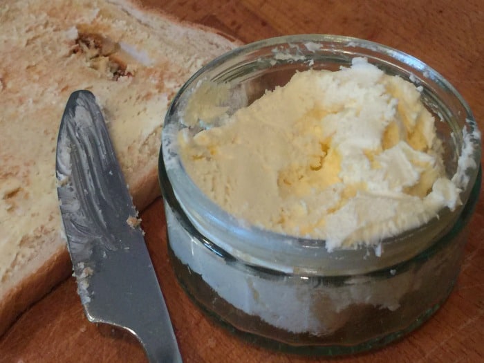 How to Make Butter from Cream in Less than 10 Minutes
