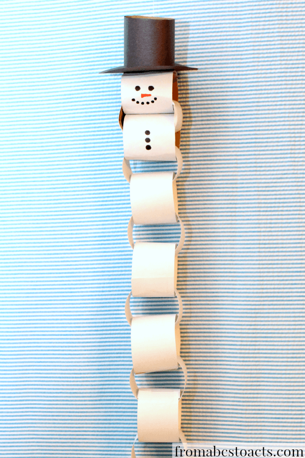 If you're not a big fan of daily chocolate, or maybe you just want another way to use up toilet roll then this advent is perfect. Just made sure to take a loop off each day and watch the snowman get smaller.