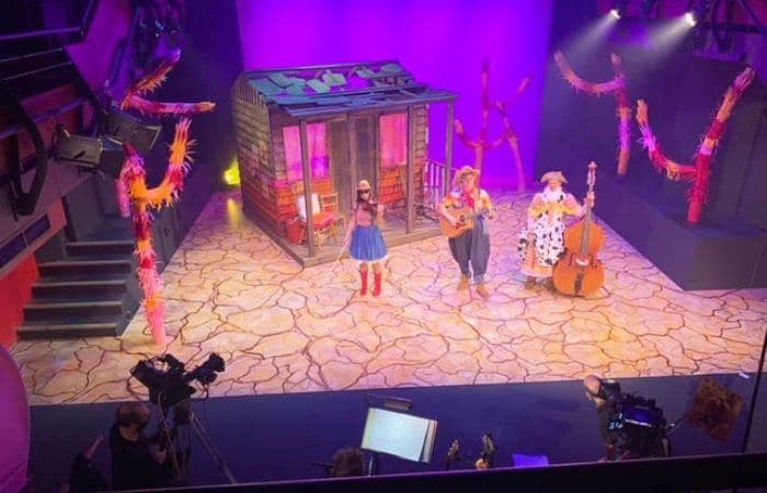 Goldilocks & The Three Bears Online Panto