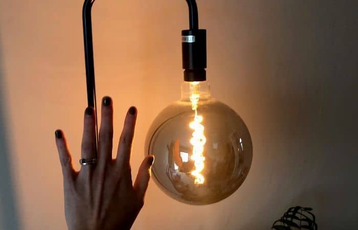 globe LED light bulb