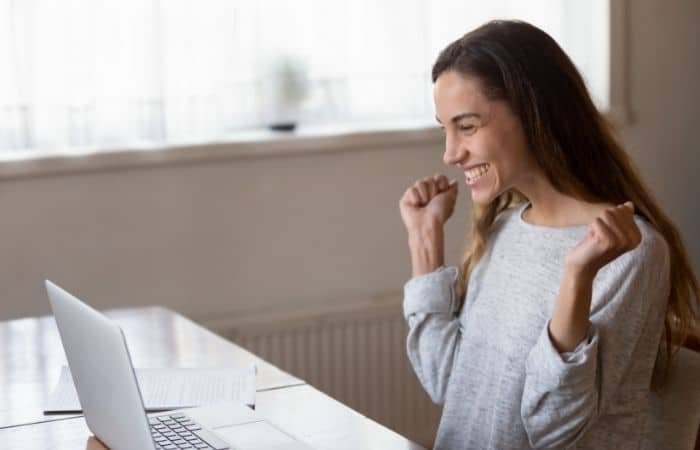 vrouw winnen gratis geld online