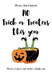 No trick or treating sign | FREE Halloween printables - Skint Dad