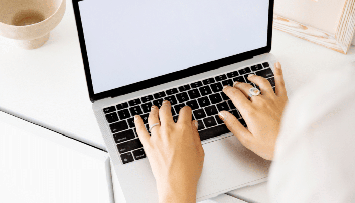 typing opinion on laptop