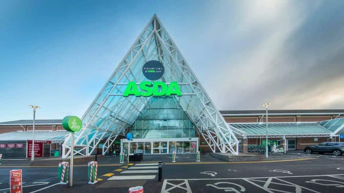 Asda supermarket store exterior